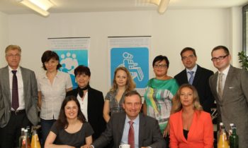 Düsseldorfer Bürgermeister besucht INTAMT: Internationale Verständigung wichtiger denn je